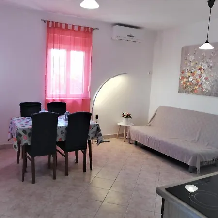 Bozi - With Pool Apartment *