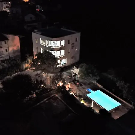 Apartment Bozi - With Pool Rogoznica (Sibenik-Knin)