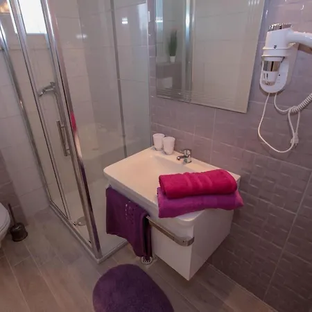Bozi - With Pool Apartment *
