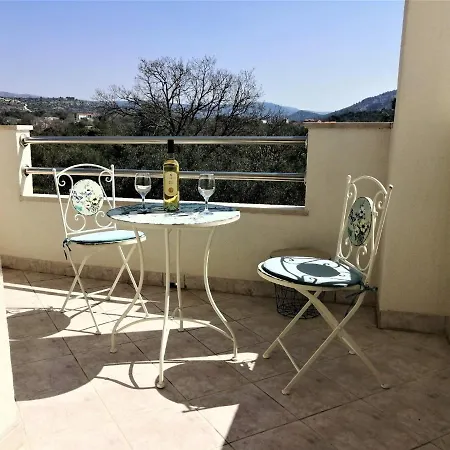 Bozi - With Pool Apartment *